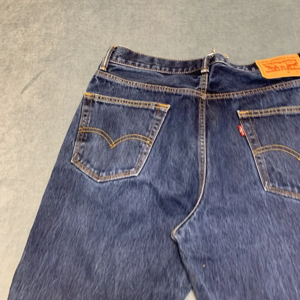 Levi's 550 Relaxed Fit Jeans Mens 34X30 Blue Denim Medium Wash 5-Pockets